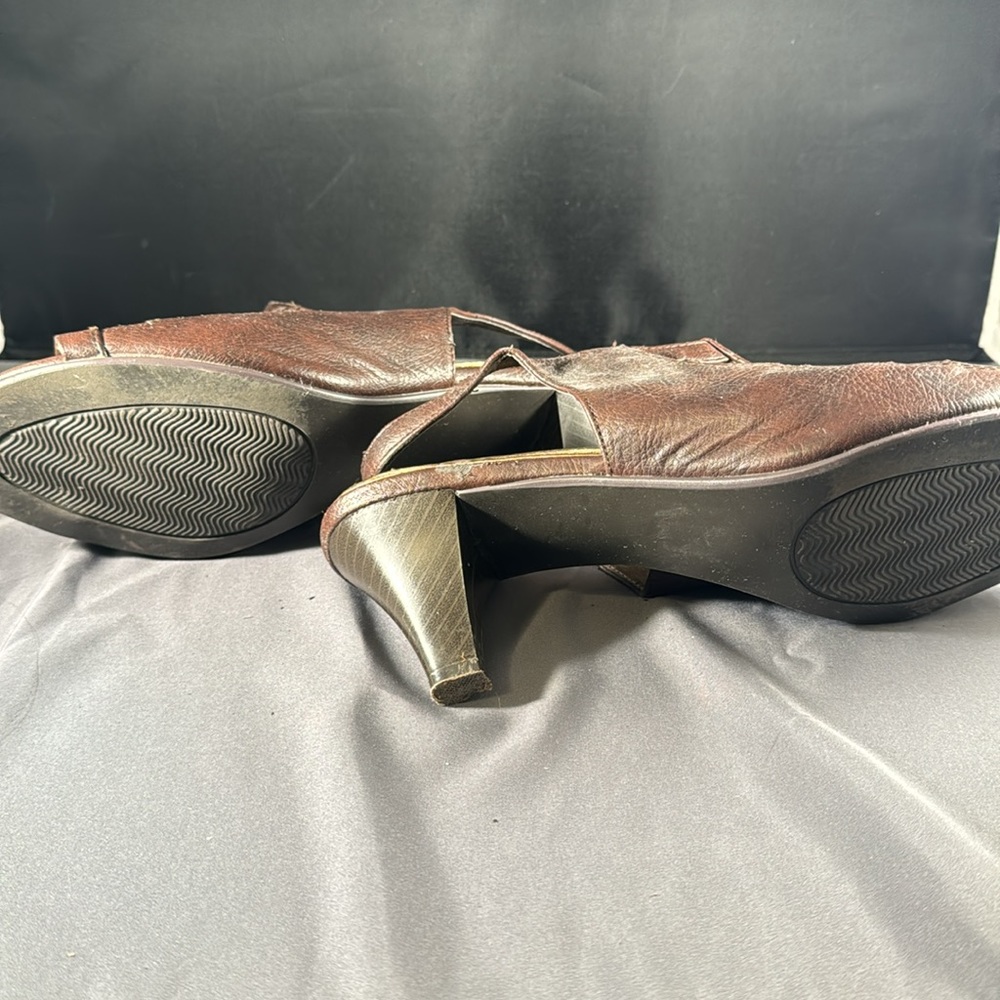 Dress barn Miranda strappy sandal with zip detail1, 2.5” heel - Picture 5 of 5